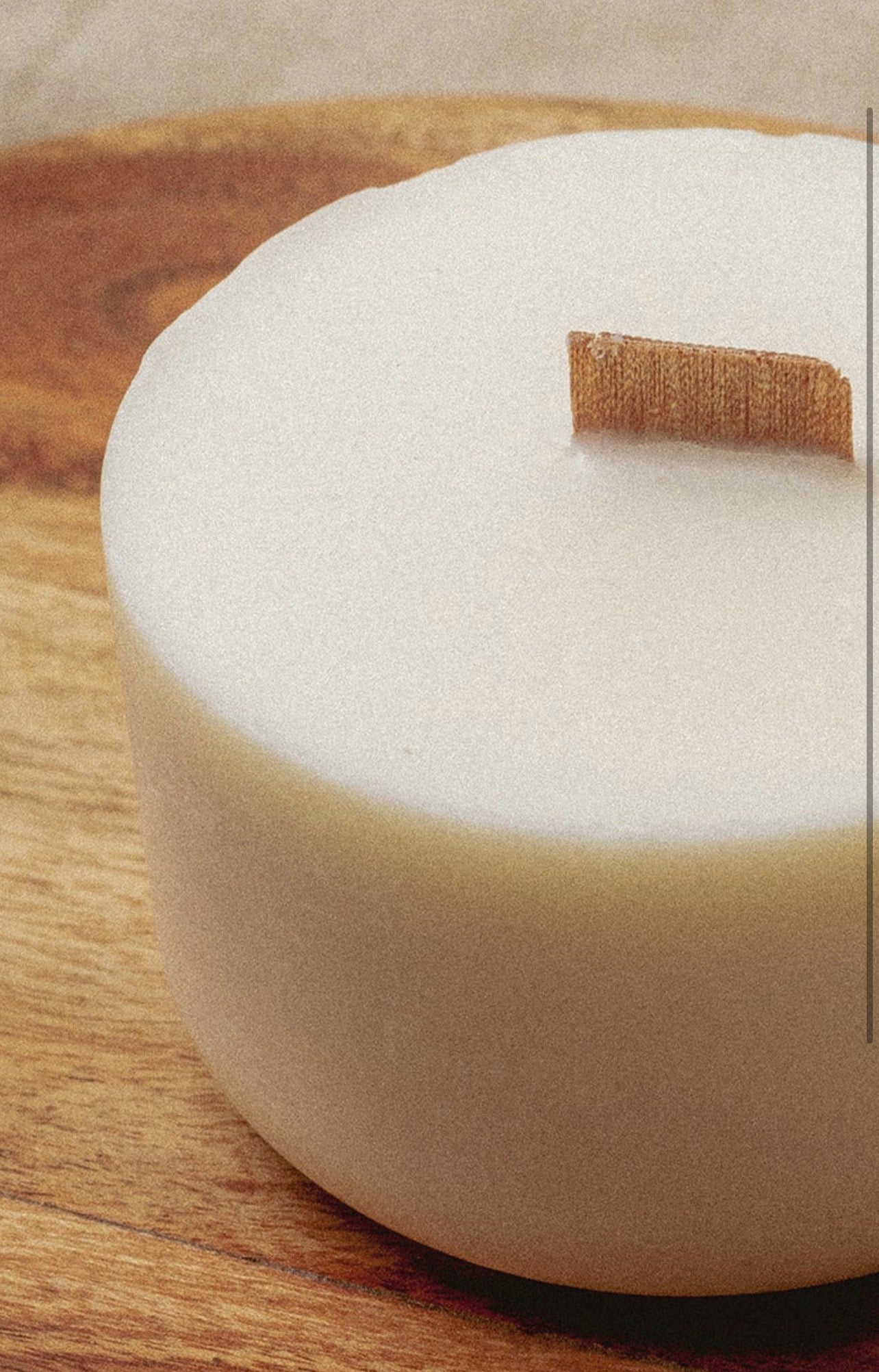 Bobella sea salt & driftwood Natural Candle with stoneware pot and refill