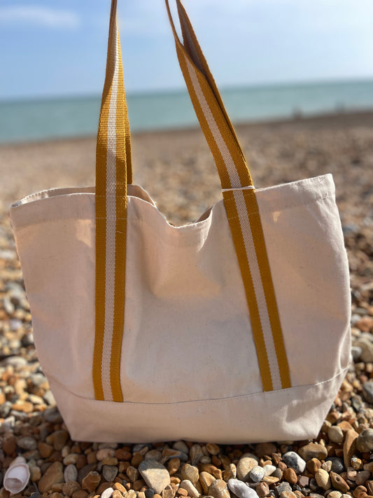 Jolly Brown Resort Salty Boat Bag